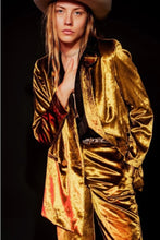 Load image into Gallery viewer, CRUSHING
