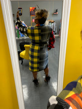 Load image into Gallery viewer, DUSTER
