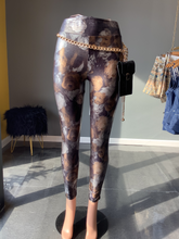 Load image into Gallery viewer, SMOKE ‘N ROSES
