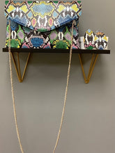 Load image into Gallery viewer, Snake Drop Earring
